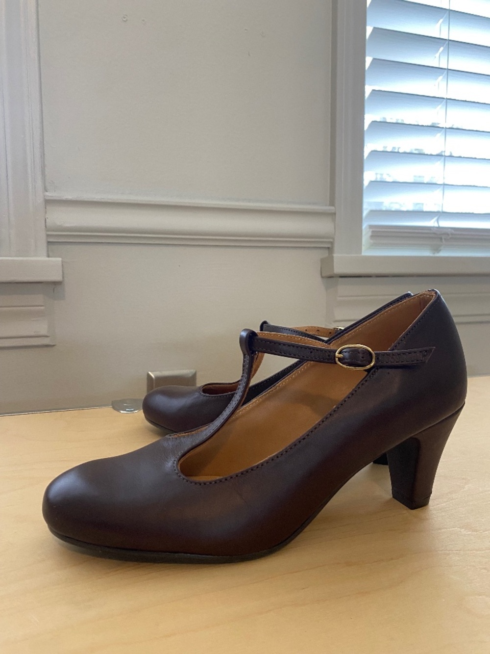 MIUMMASH Handmade Full Grain Leather Mary Jane Heels: Retro Chocolate Brown
